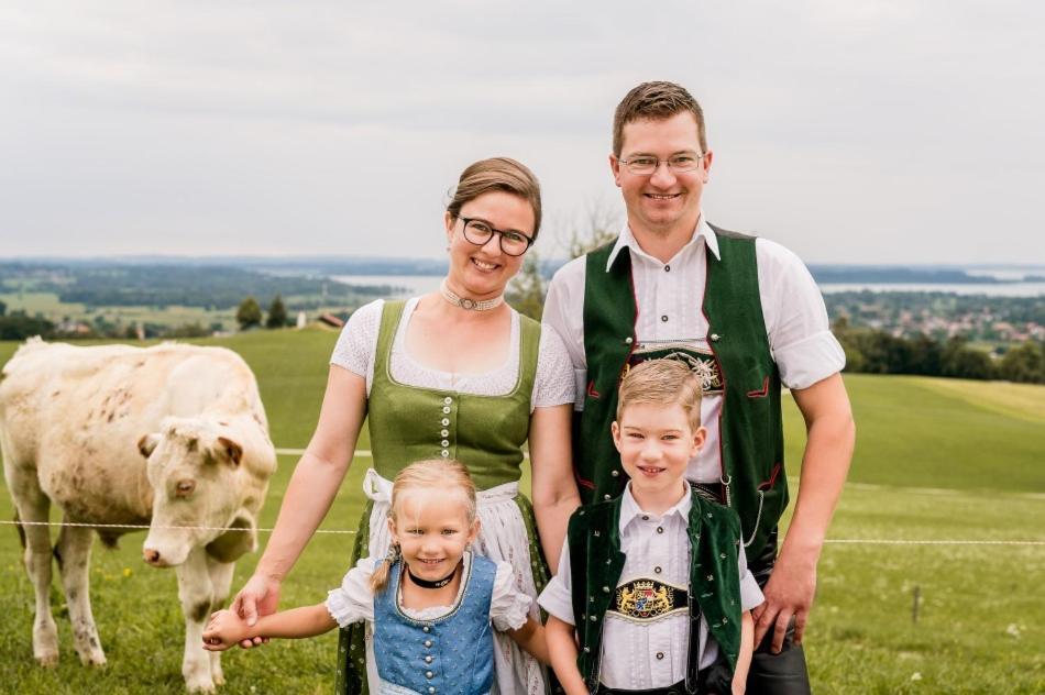 Schleipfnerhof Urlaub Auf Dem Bauernhof Villa Бернау ам Кимзе Екстериор снимка