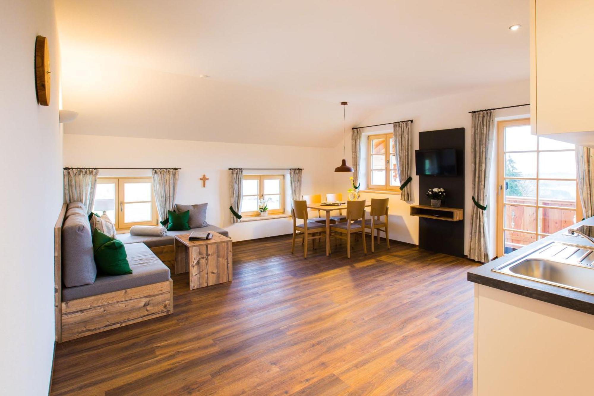 Schleipfnerhof Urlaub Auf Dem Bauernhof Villa Бернау ам Кимзе Екстериор снимка